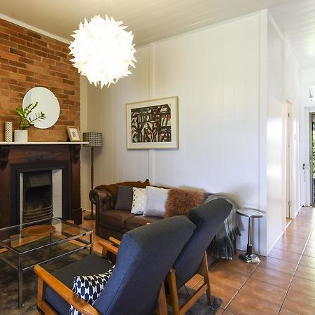 The Grey House Villa Grafton Ruang foto