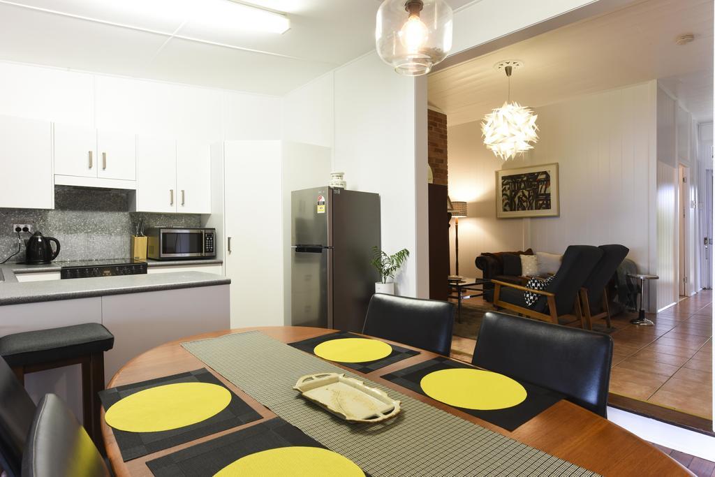 The Grey House Villa Grafton Ruang foto